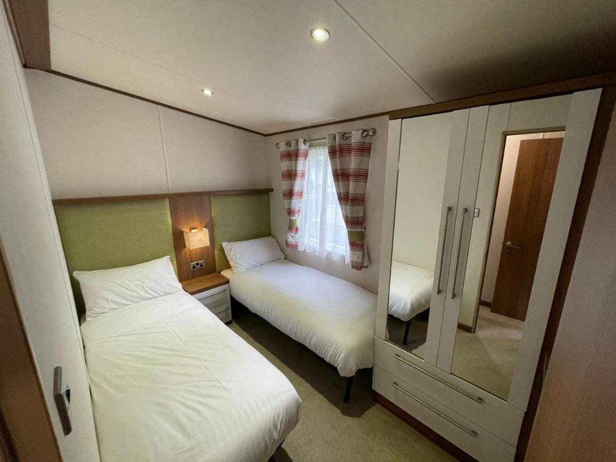 Golden Anchor - The Milano - Coastal Caravan Breaks Chapel Saint Leonards Dış mekan fotoğraf